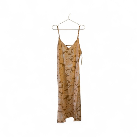 Hurley Dresses & Skirts - Hurley Spaghetti strap Dress NWT